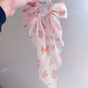 🎀3/$25🎀 Trixxi Pink and Coral Floral Bow Scarf Hair Tie